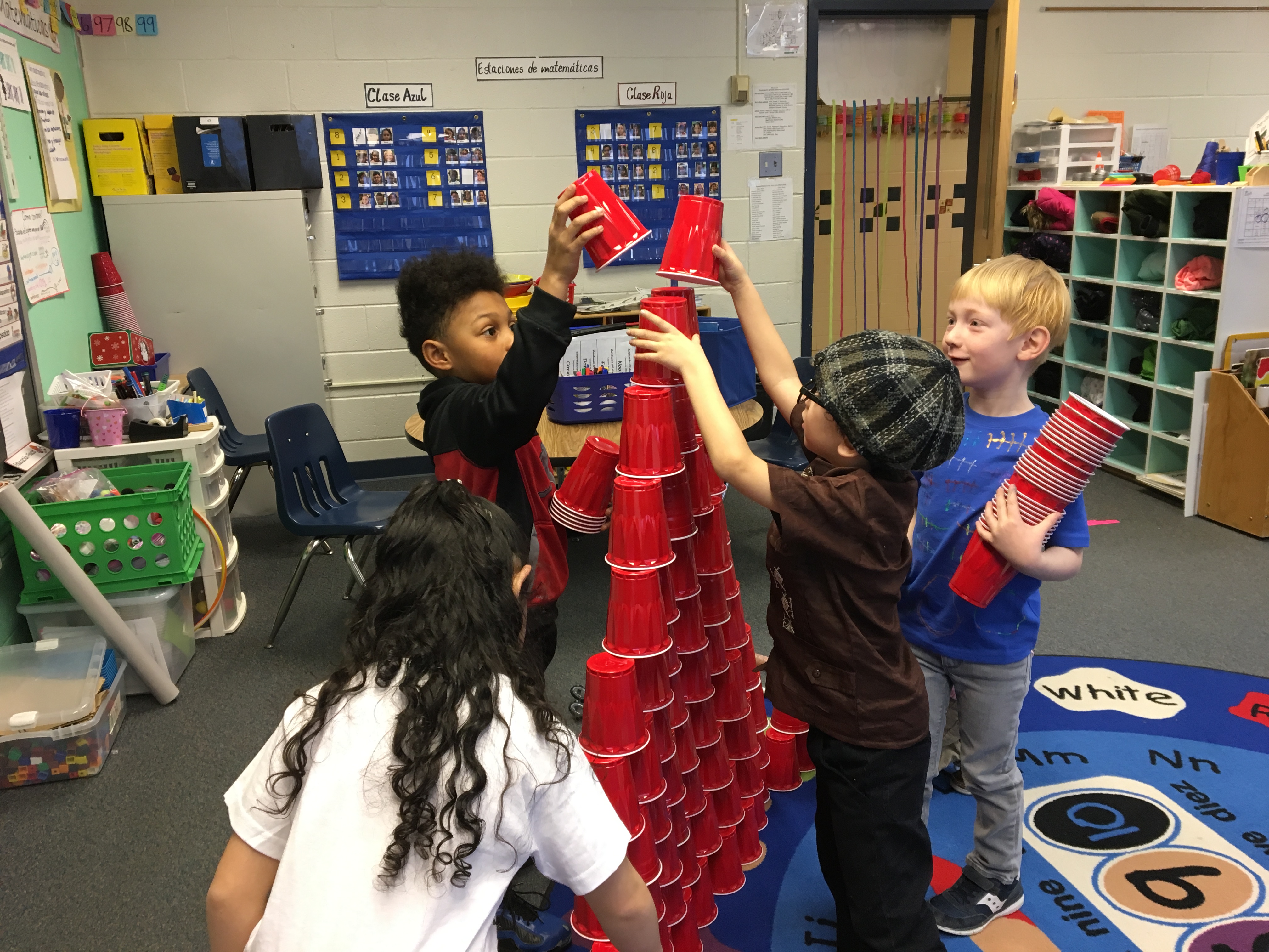 picture of students stacking cups