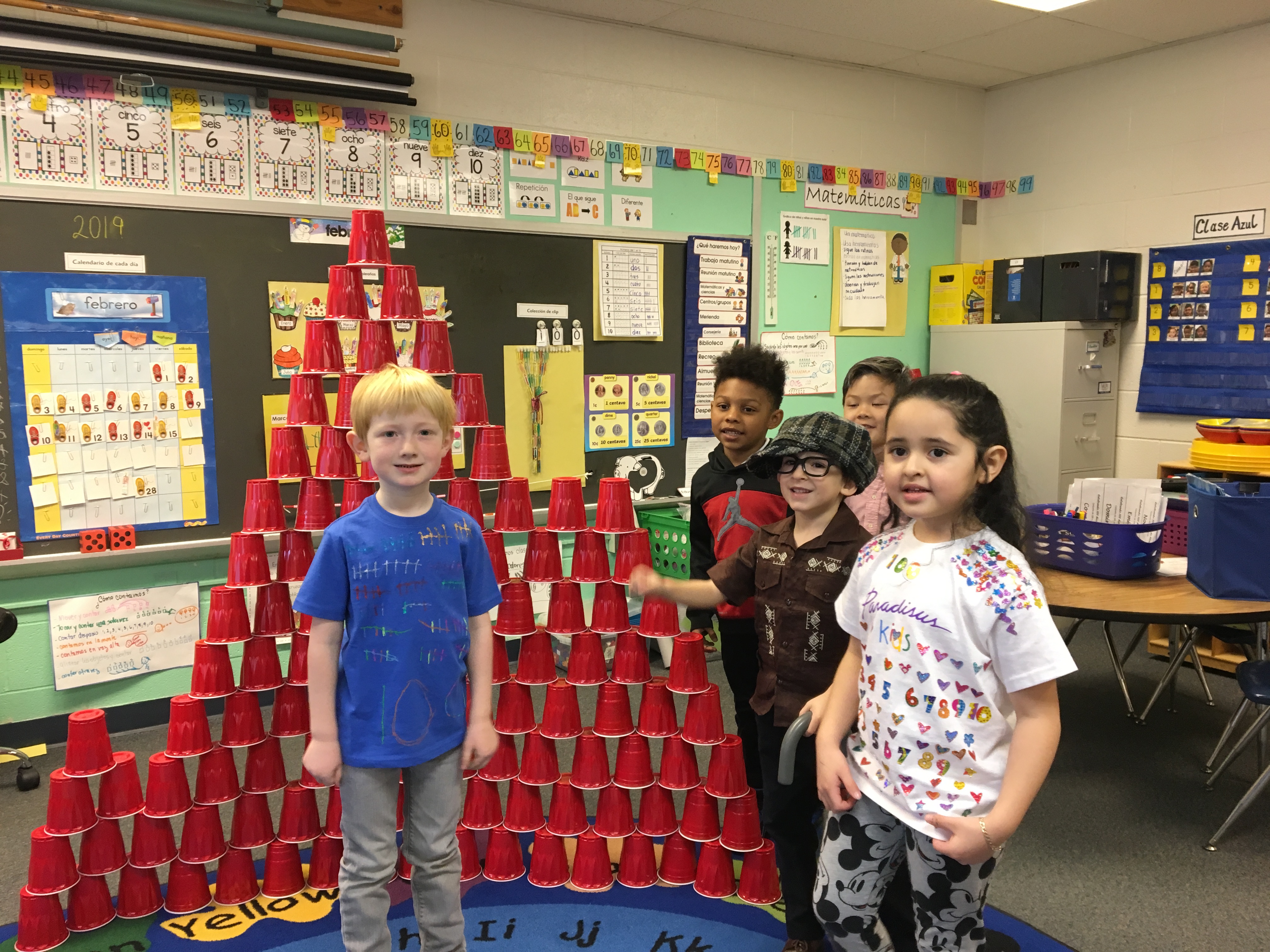 picture of students stacking cups